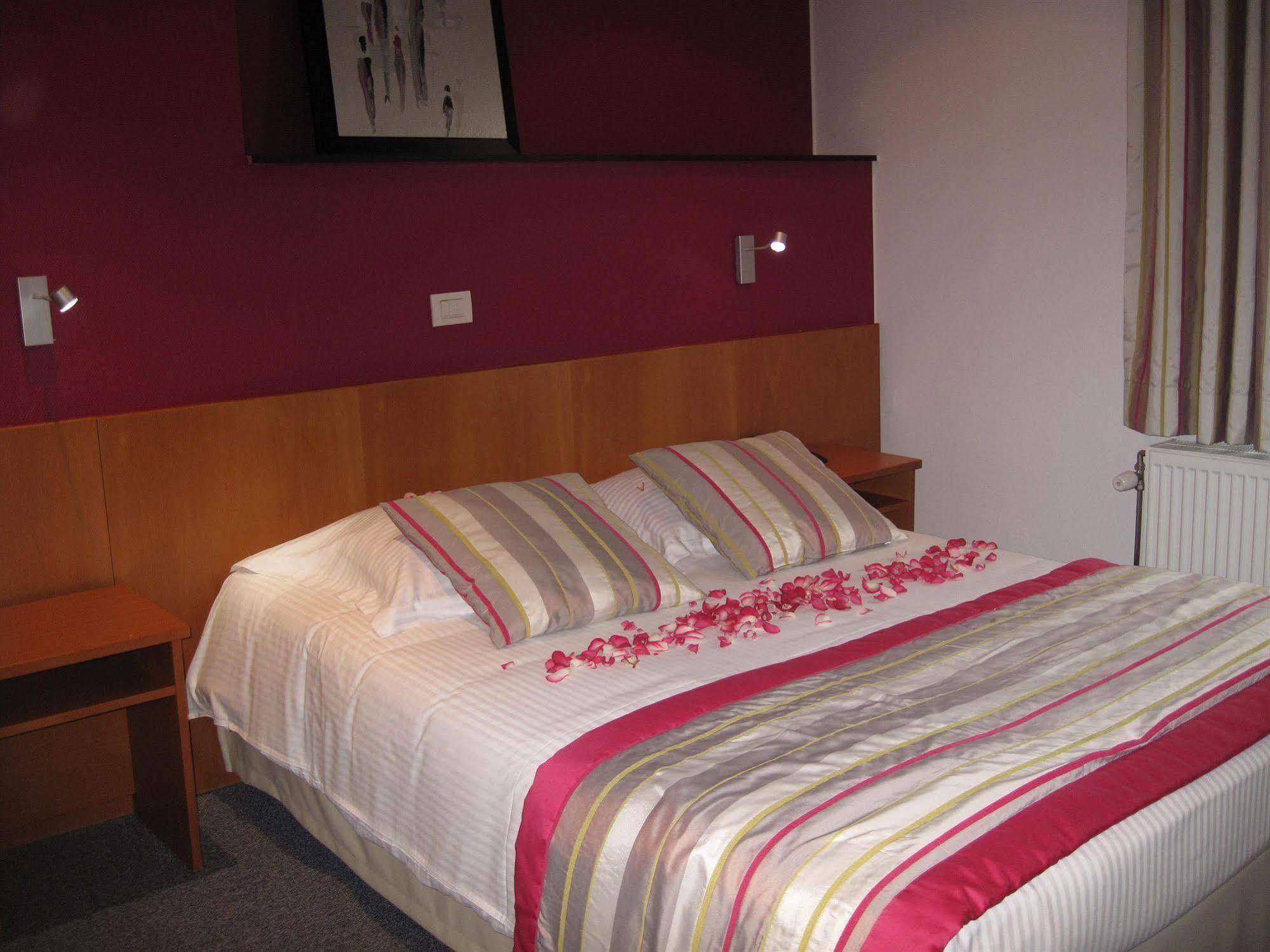 Hotel Le Terminus Mons Extérieur photo