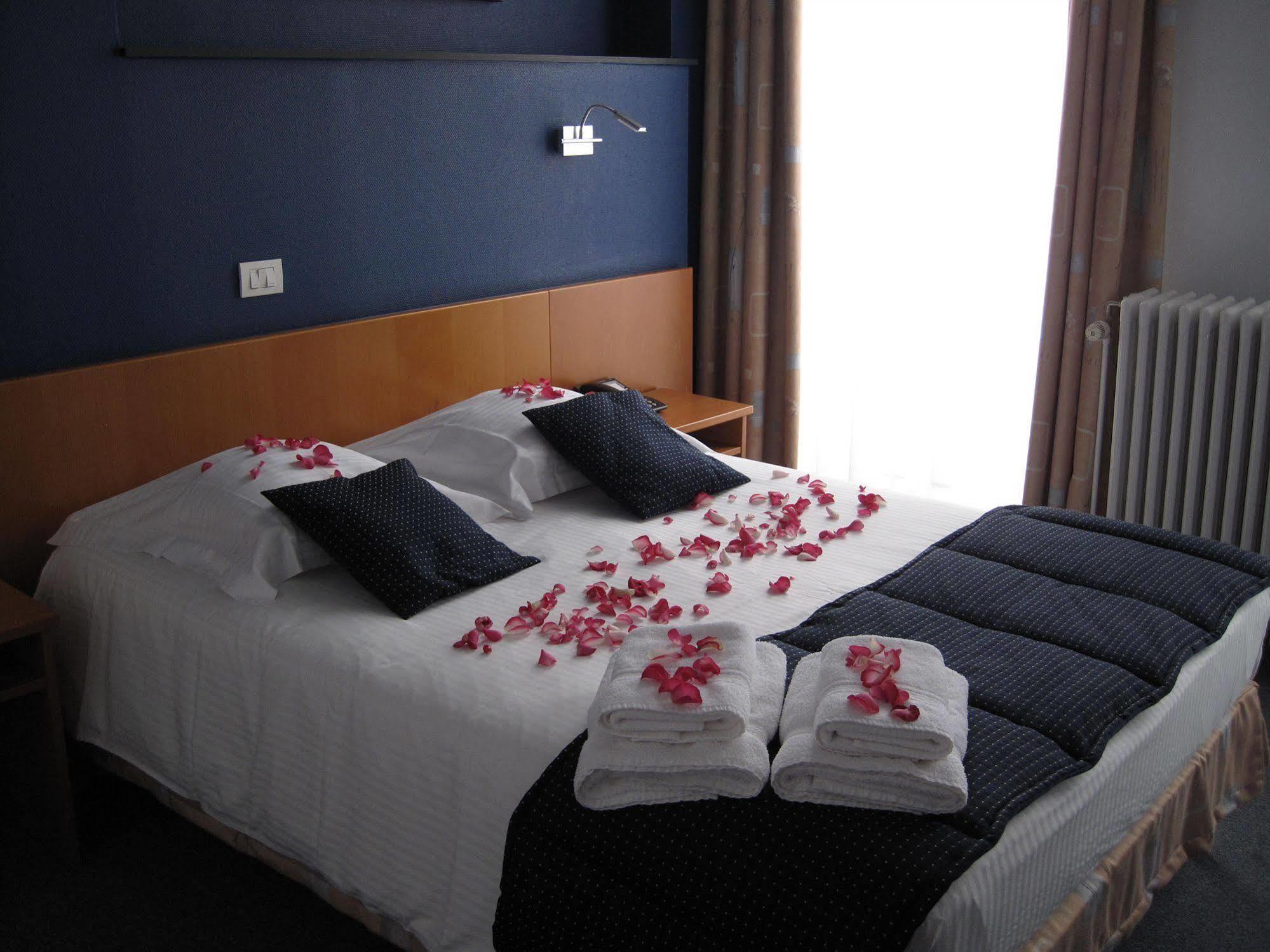 Hotel Le Terminus Mons Extérieur photo